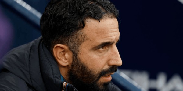 阿莫林完全懵了：曼联掉到第14，两大新援都没用，彻底哑火