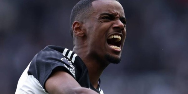 免税周薪60万英镑！曝25岁英超锋霸或加盟沙特，利物浦无缘伊萨克