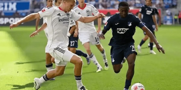 德甲焦点战：法兰克福VS霍芬海姆，伤病潮下的战术博弈与胜负手