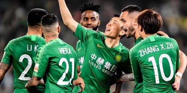 国安刚在足协杯拿到冠军，就提前官宣跟新奥古斯托签订大合同，曾是德甲狼堡队核心+被俱乐部辟谣