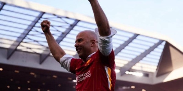 有底气！利物浦策略得当，经过一年努力引援，曼联难以“复制成功”