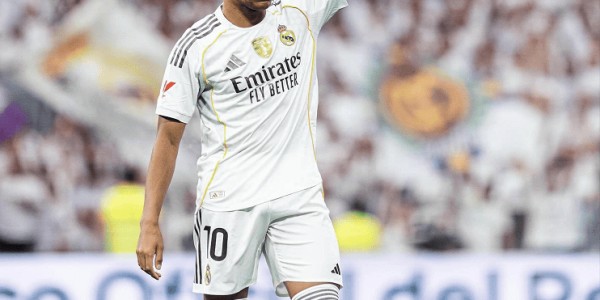 悲喜夜！利物浦造88年神迹，皇马拜仁全胜领跑，曼联2-1切尔西